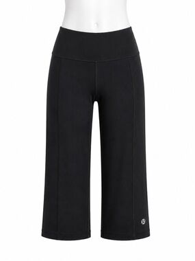 Size 10 Lululemon Women’s Align Wide Leg Crop Black Yoga Pants Culotte